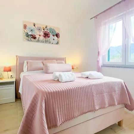 Semesterbostad Luxurious In *